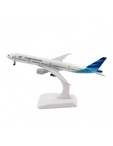 Aéo - Maquette Métal Boeing B777 Garuda Indonesia 1/250 est présent 